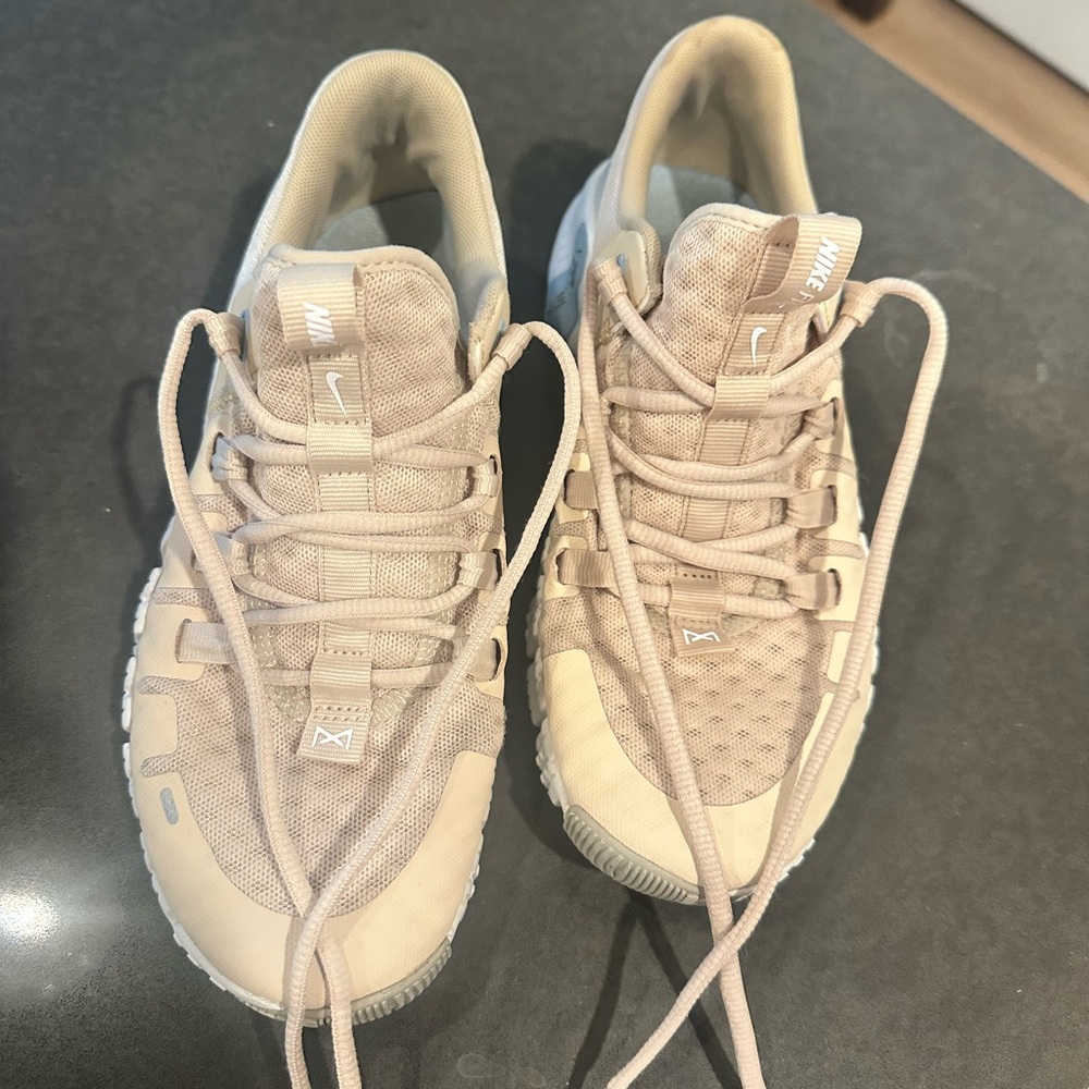 Nike Free METCON! - Picture 3 of 4